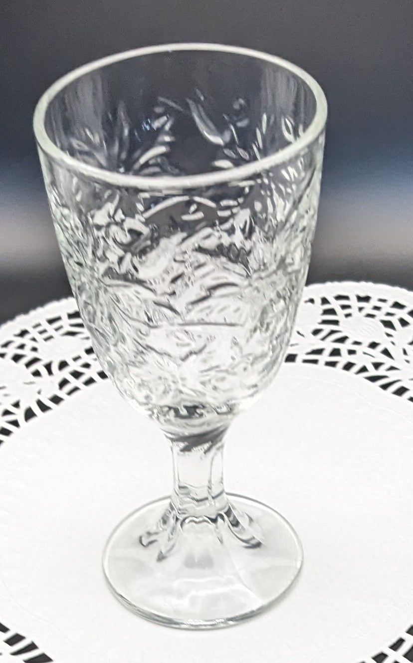 Vintage Princess House Fantasia Crystal Wine Glass/ 6 ounces