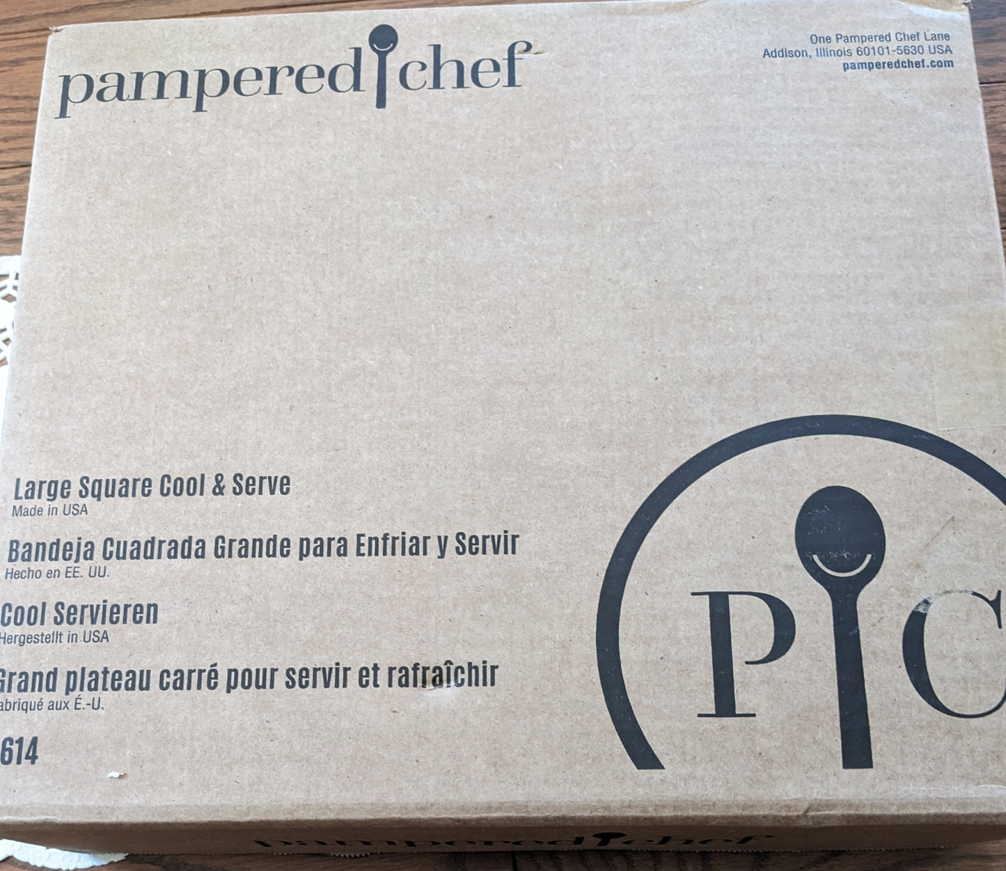 Pampered Chef Large Cool & Serve Fruit Veggie Tray / Deviled Egg Tray