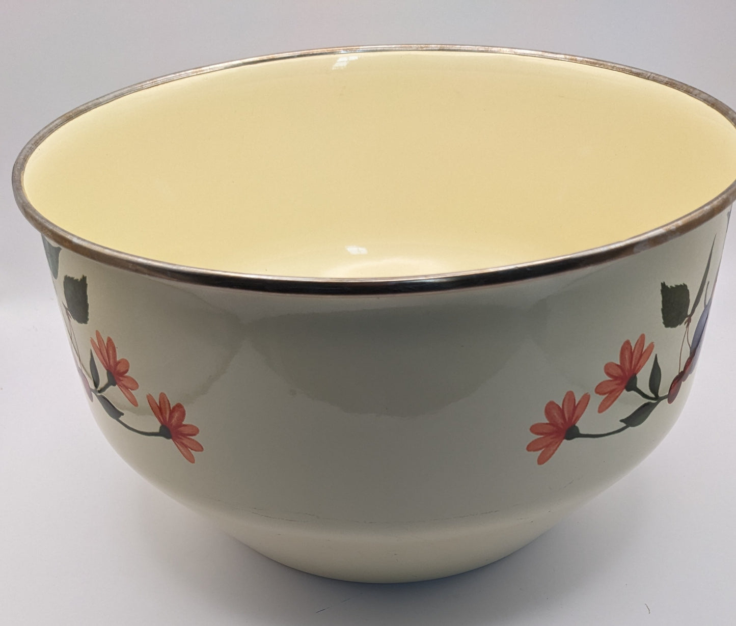 Vitroceramic Enamel Heavy Mixing Bowl. Induction, Gas or Electric Bowl.