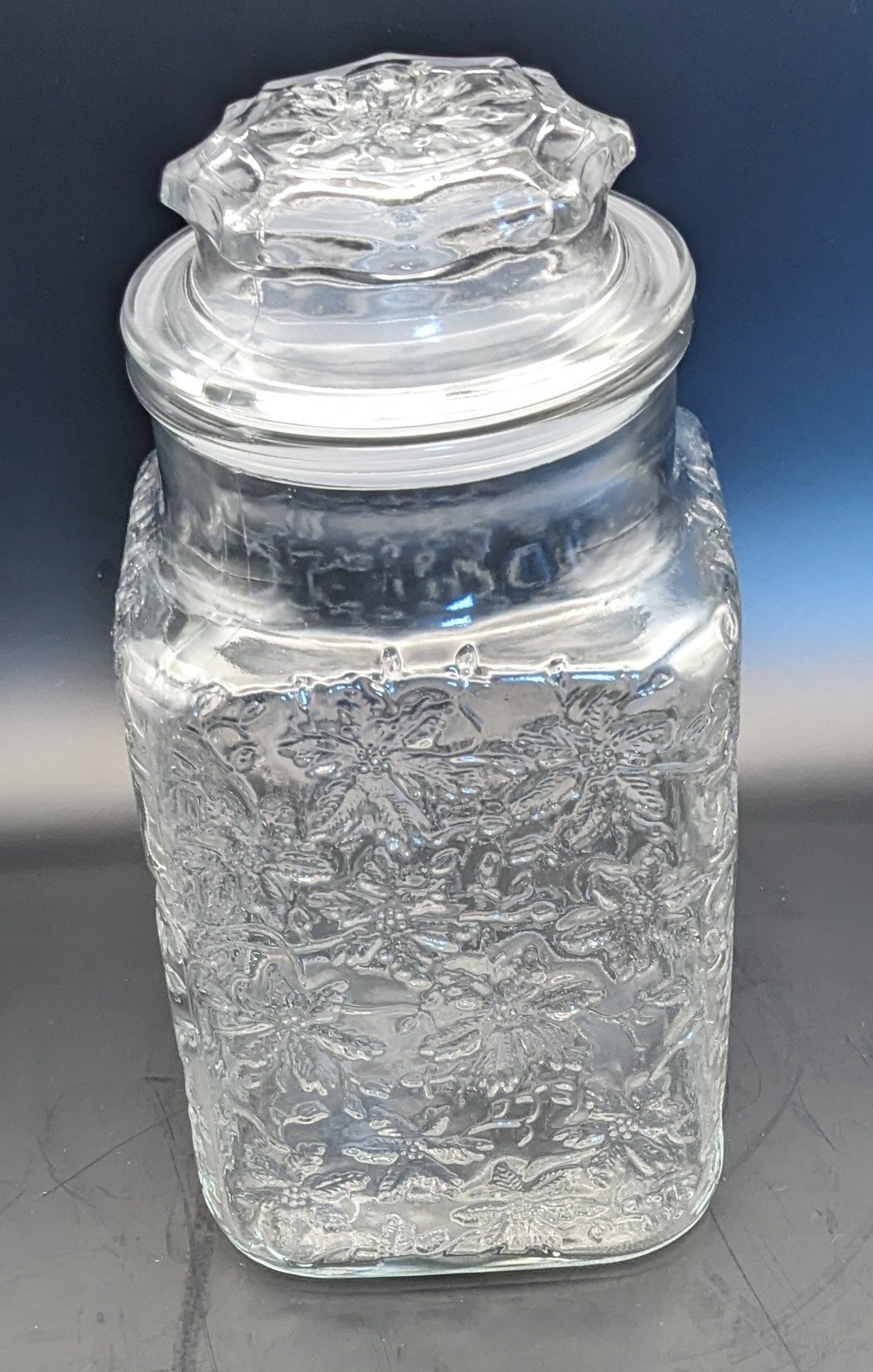 Princess House Fantasia Crystal medium Canister/Storage Jar