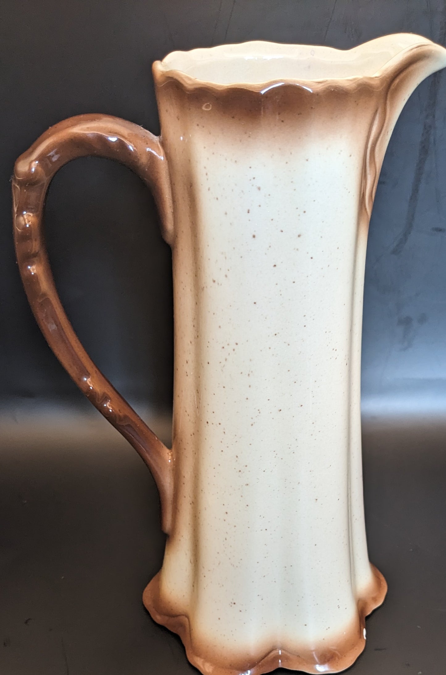 Vintage Creamer Mold/Pitcher/flowers Vase